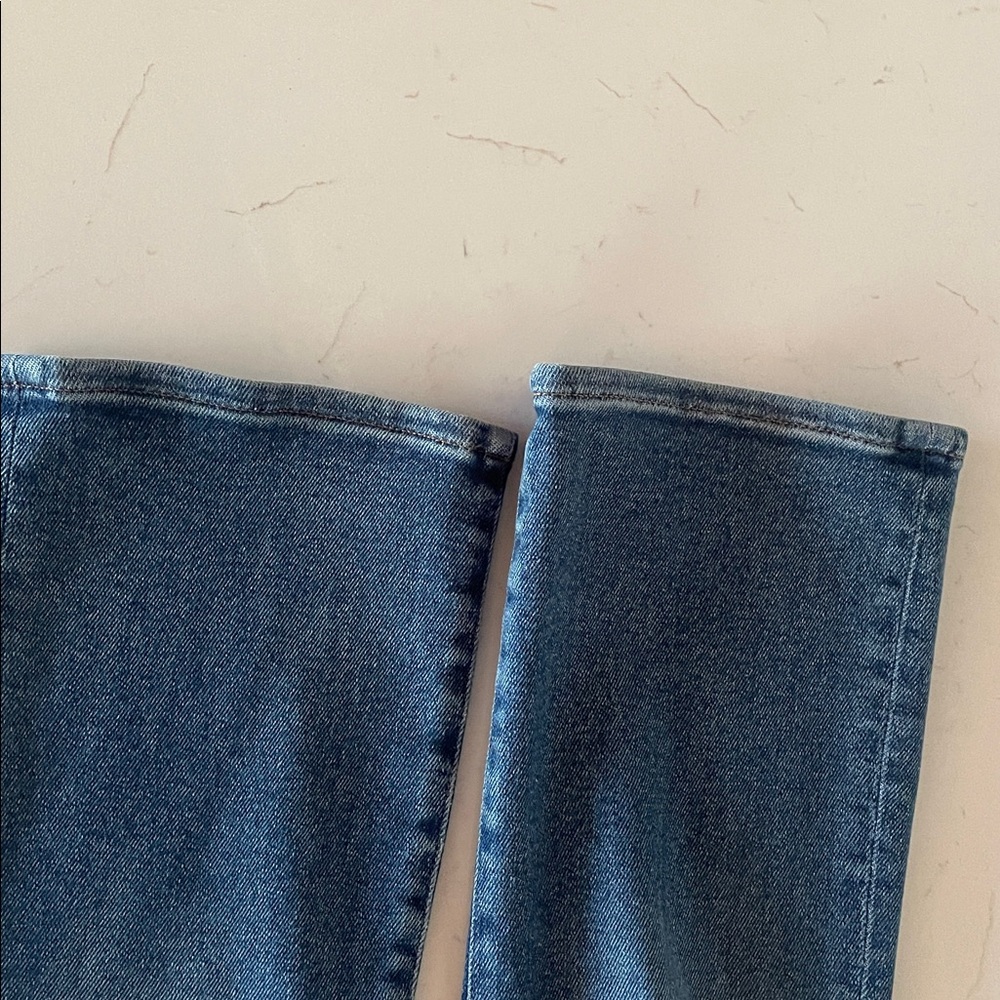 Like New MADEWELL Cali Demi-Boot Jeans in Fleetwood Wash Premium Denim 25 P - Picture 10 of 11